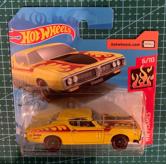 Hot Wheels 1971 Dodge Charger-yellow With Red Flames-hw Flames