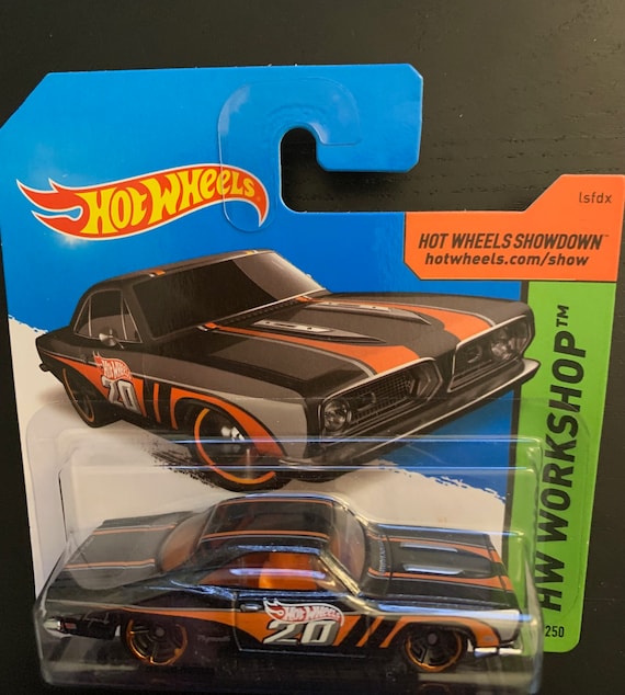 Hot Wheels 1968 Plymouth Barracuda Formula S-black With Orange