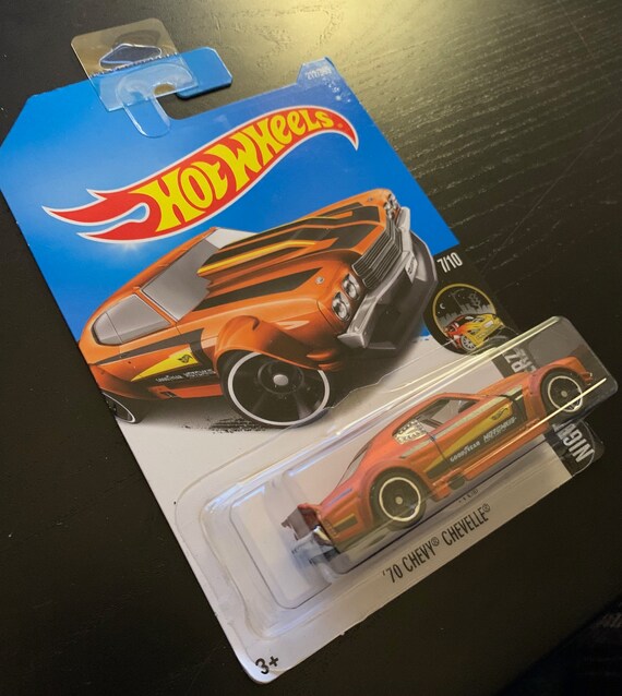 Hotwheels 1/18 【未開封品】1970 chevelle＋dodge Hotwheels 1/18 【未開封品】1970 chevelle＋dodge - メルカリ