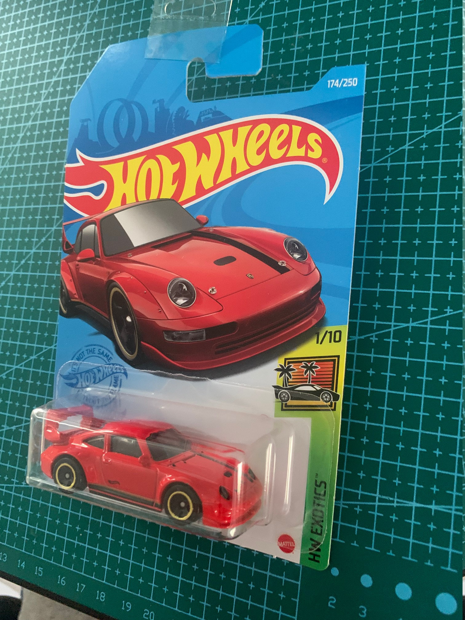 Hot Wheels Porsche 993 Gt2-red With Black Stripe-hw Exotics Long