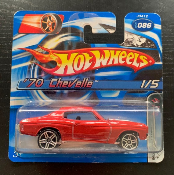 Hot Wheels 1970 Chevrolet Chevelle-red With Silver Stripes