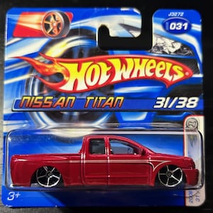 Hot Wheels Nissan Titan-Burgundy/Red With Chrome Interior-2006 First Editions- Short Card-Hard to Find Collector Miniature Model 1/64