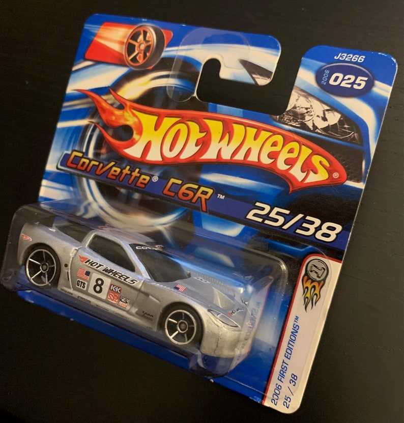 Hot Wheels Chevrolet Corvette Stingray 2003 - First Editions Long Card - 1/64