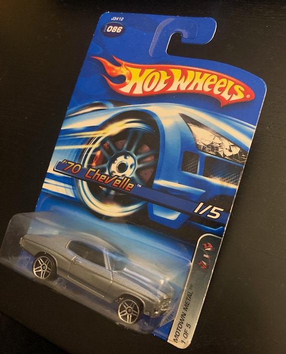 Hot Wheels 1970 Chevrolet Chevelle-silver With Black Interior-long