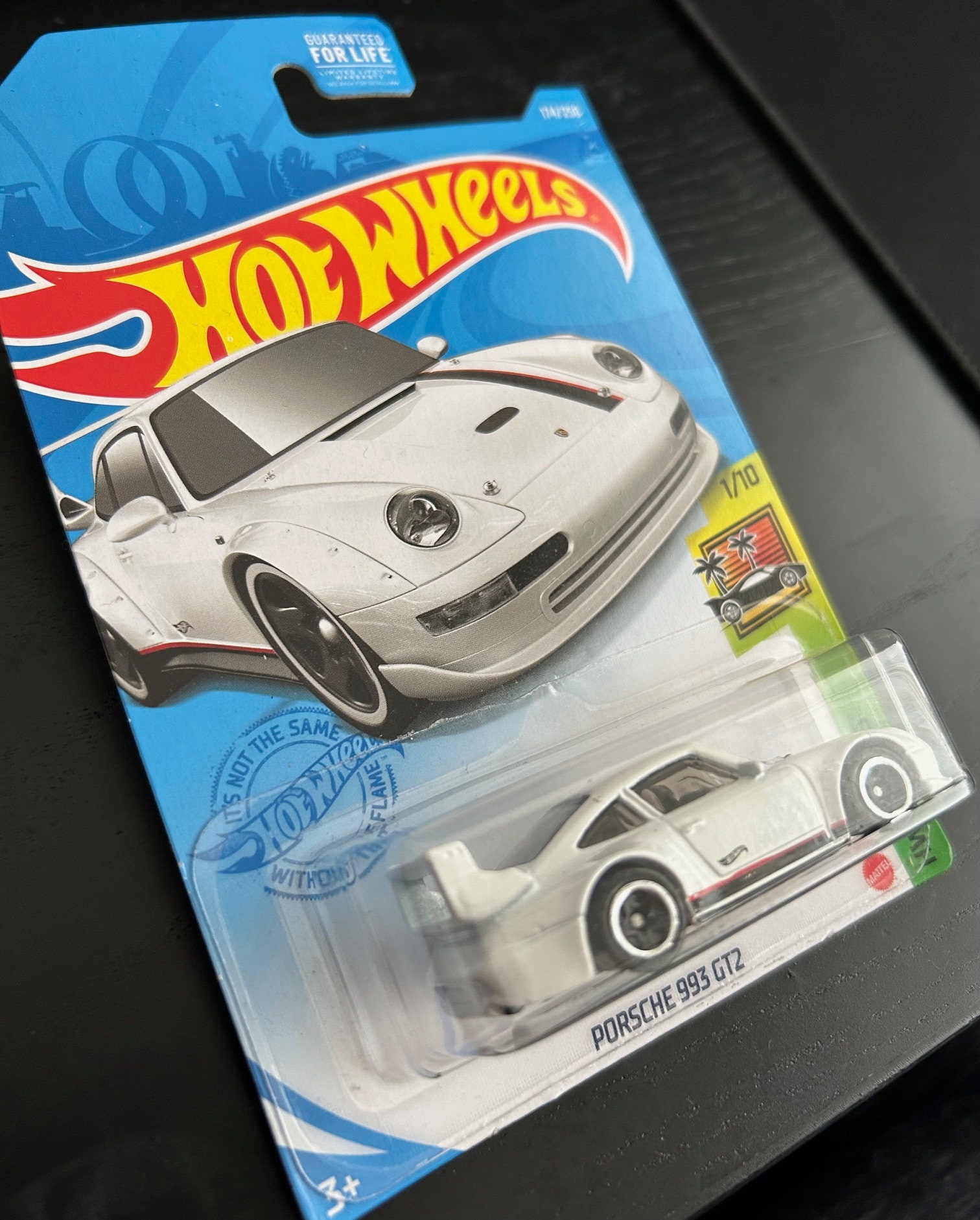 ホットウィール ポルシェ 993 GT2 - ホワイトとブラックのストライプ