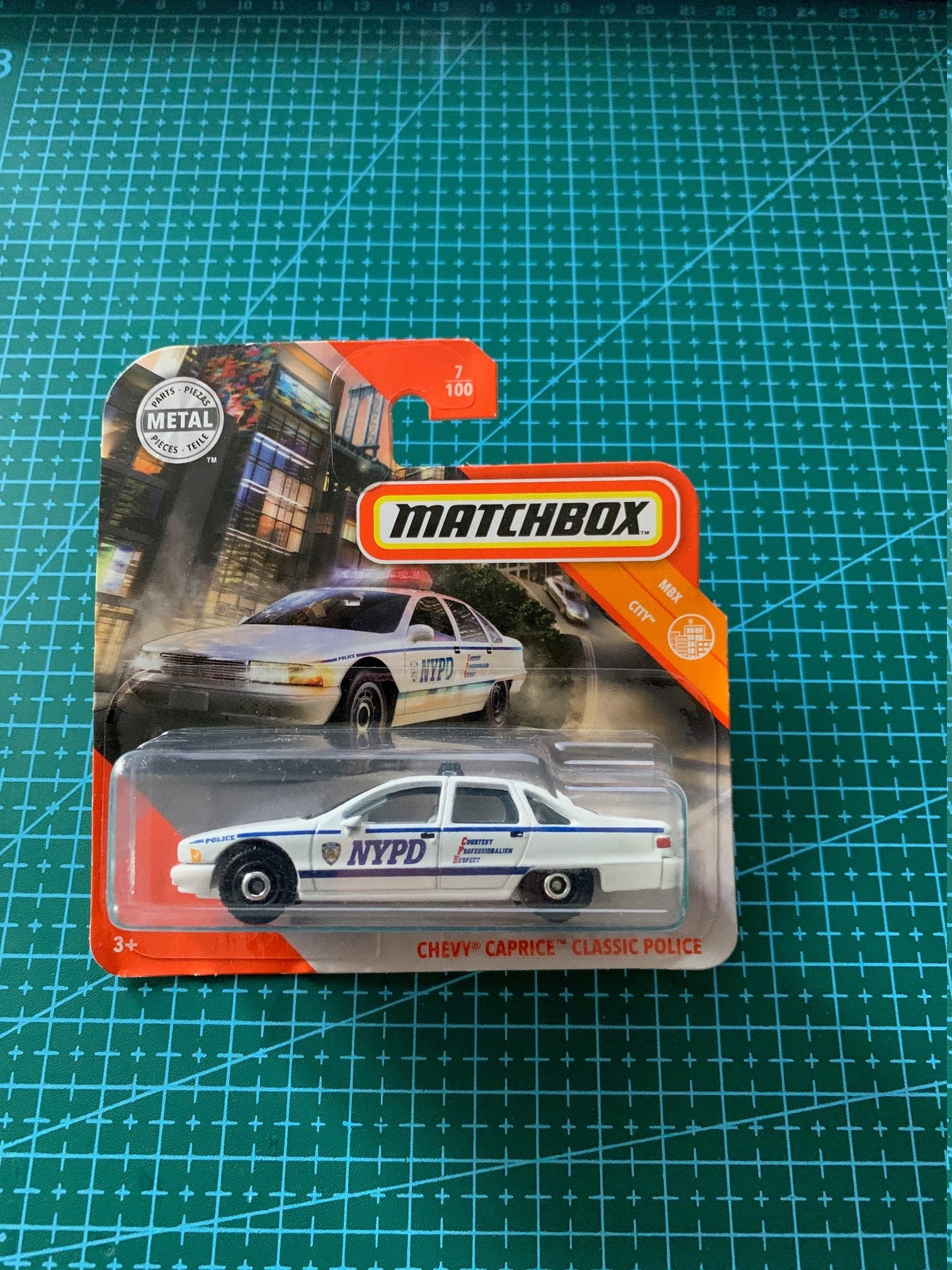 マッチボックス シボレー カプリス クラシック ポリスカー