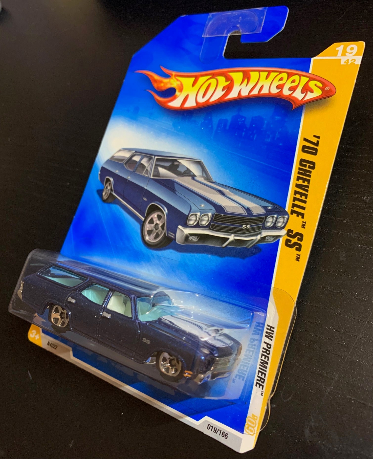 Hot Wheels 1970 Chevrolet Chevelle SS Wagon-blue With White