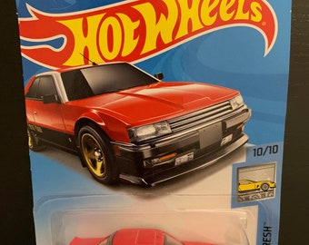ホットウィール 1982 日産スカイライン R30 - レッド/ブラック