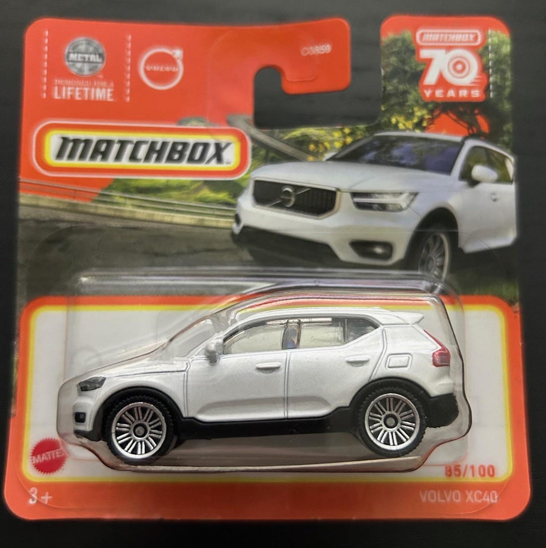 非売品 VOLVO XC 40 ミニカー ホワイト 新品コレクション インテリア Matchbox Volvo XC40- White With Black Interior-short Card