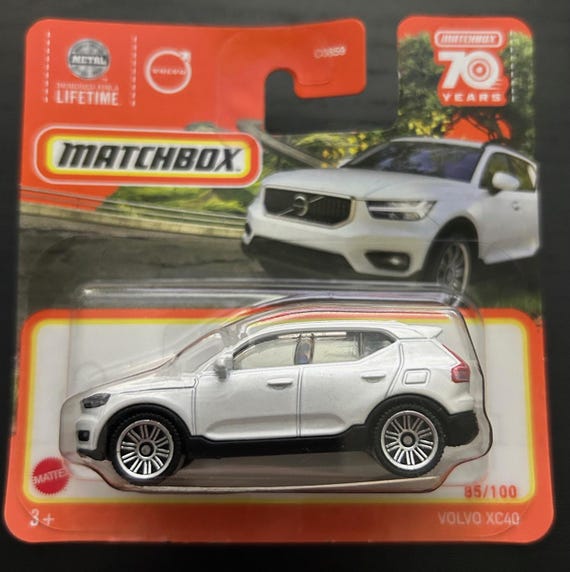【非売品】VOLVO XC40 ミニカー ホワイト　ディーラー専用　新品未開封 非売品】VOLVO XC40 ミニカー ホワイト ディーラー専用 高級外車