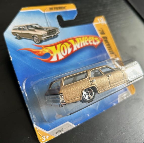 ミニカー Hot Wheels Garage '70 Chevelle 'SS' Wago Hot Wheels Garage Series - 1970 Chevrolet Chevelle SS Wagon
