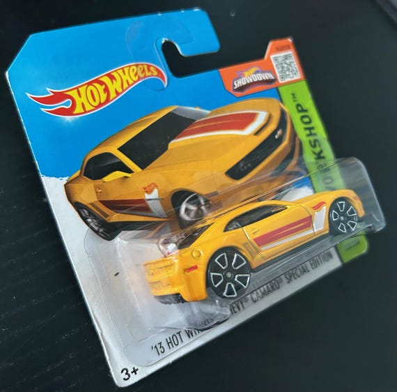 Hot Wheels 2013 Chevrolet Camaro Special Edition-yellow With Black
