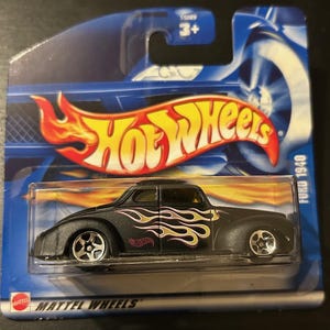 Hot Wheels 1940 Ford Coupé - Matt Schwarz mit Flammen - 2002 Kurze Karte - Schwer zu finden Sammler Miniatur Modell 1/64