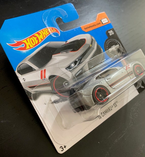 Hot Wheels 2016 Chevrolet Camaro Ss-silver With Black Interior