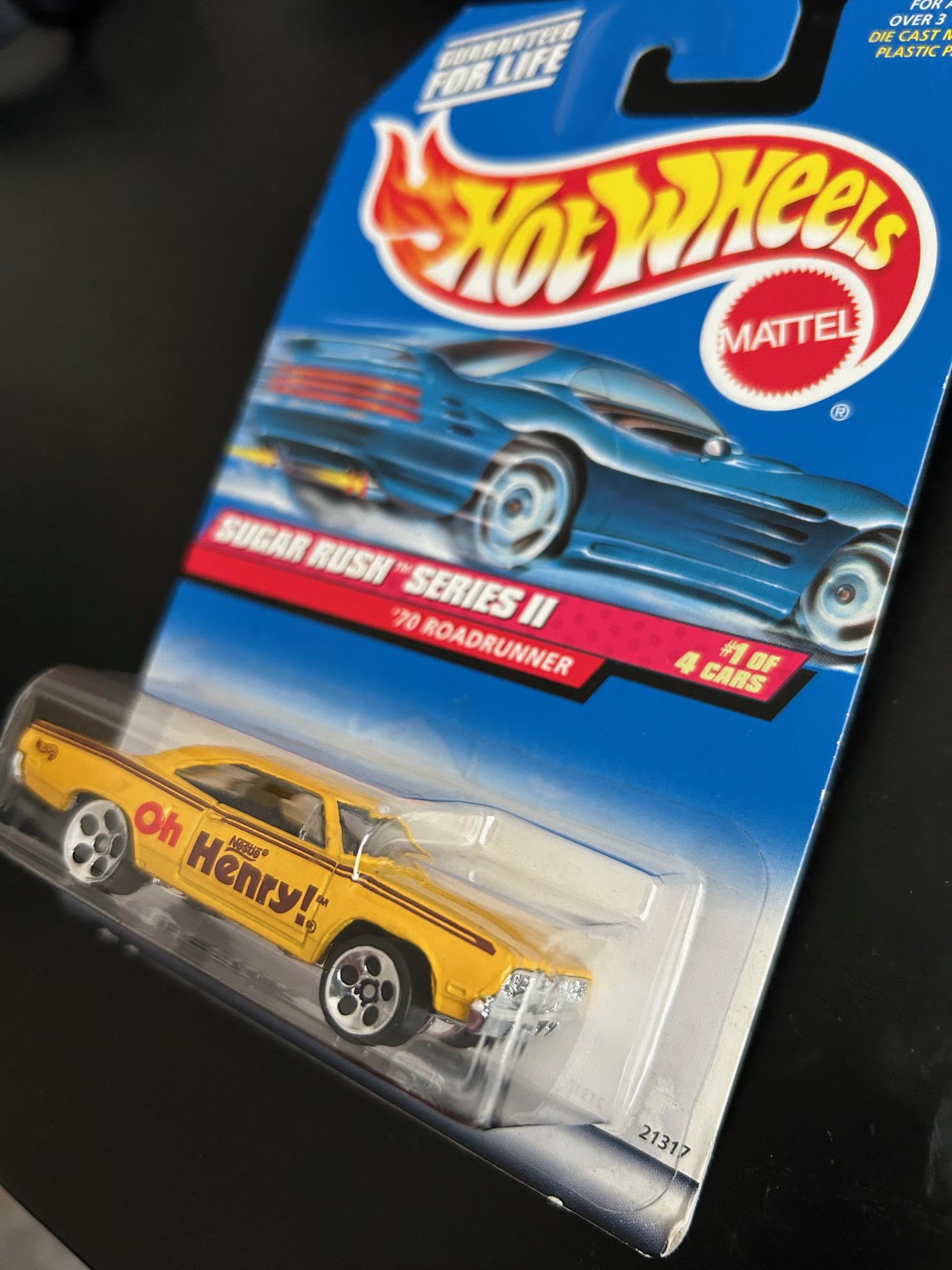 Hot Wheels 1970 Plymouth Roadrunner-yellow With Black Interior
