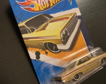 Hot Wheels 1962 Chevy-gold With Red Stripe-muscle Mania 2012 Long