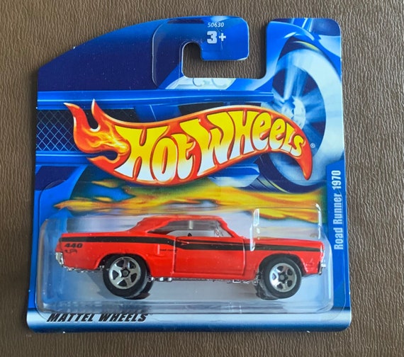 Hot Wheels 1970 Plymouth Road Runner- Red With Black Stripes-2001