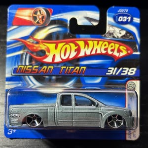 Hot Wheels Nissan Titan-Silver With Chrome Interior-2006 First Editions- Short Card-Hard to Find Collector Miniature Model 1/64