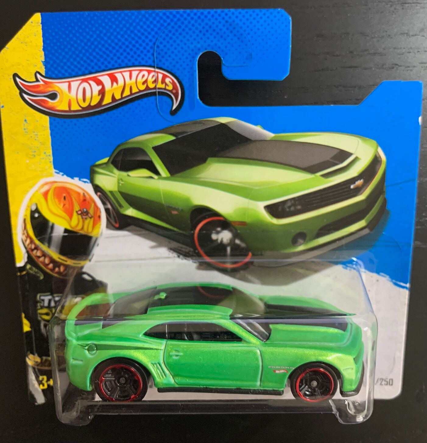 2013 Hot Wheels Chevy Camaro ミニカー Amazon.com: Hot Wheels 2013 Chevy Camaro Special Edition