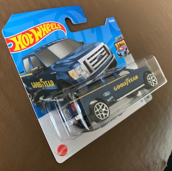 Hot Wheels 2009 Ford F-150 Metro 3/10 – Blue Die-Cast Car, 1:64 Scale Collectible