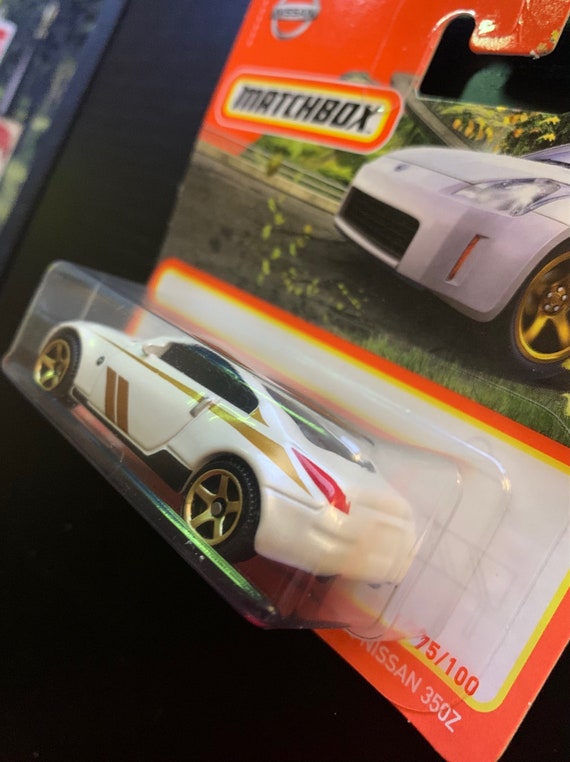 Matchbox 2003 Nissan 350z-white With Gold Wheels-hard to Find