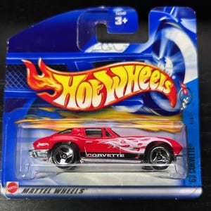 Hot Wheels 1963 Corvette- Rot Mit Weißen Flammen-2002 Kurze Karte -Schwer, Sammler Miniatur Modell 1/64 zu Finden