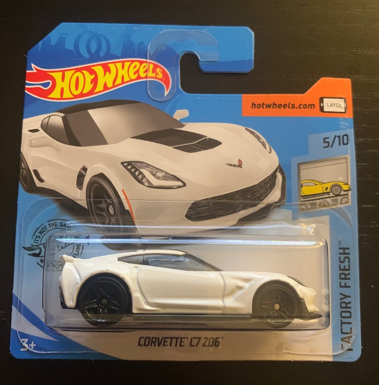Hot Wheels Corvette C7 Z06-white With Black Wheels-short Card