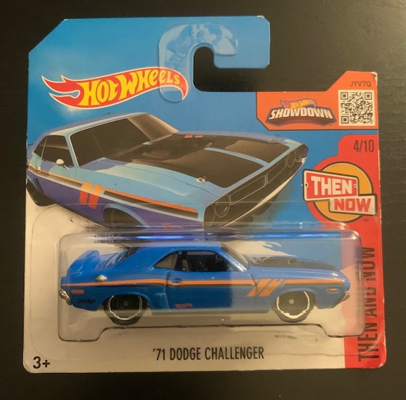 Hot Wheels 1971 Dodge Challenger-blue With Black/orange Stripes