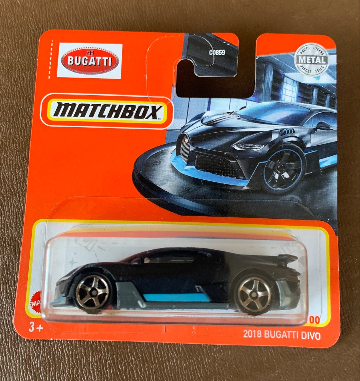 Matchbox 2018 Bugatti Divo Matte Grey blue mbx Metal Short Card
