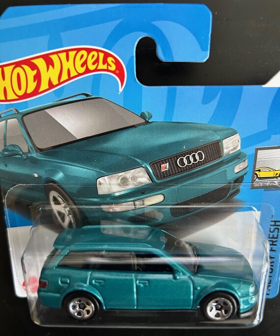 ホット ウィール 1994 アウディ アバント RS2 - ティール、ブラック