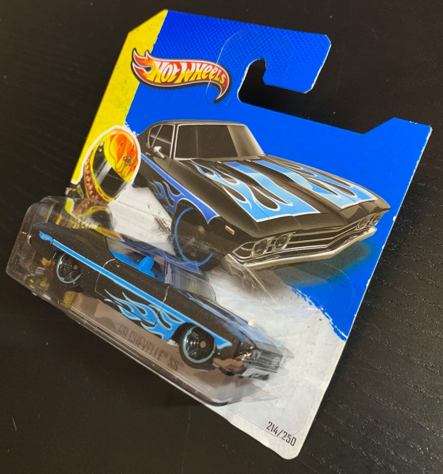 【1999】ホットウィール ’69シボレー Amazon.com: Hot Wheels Premium 1969 Chevy Chevelle SS 396