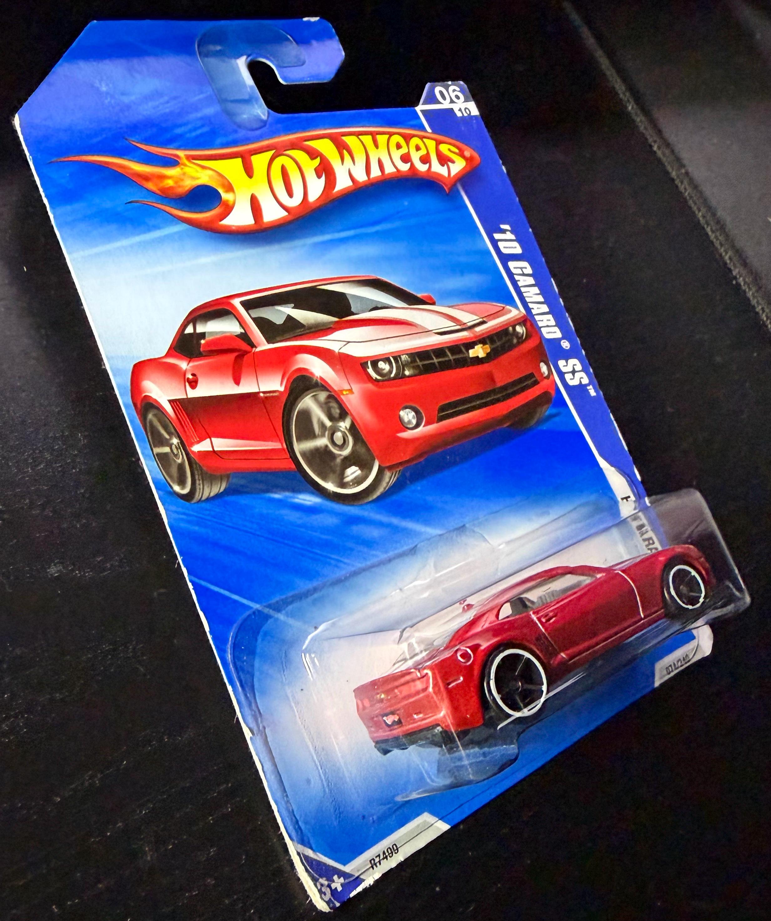 Hot Wheels 2010 Chevrolet Camaro Ss-red With White Stripes-2010 HW