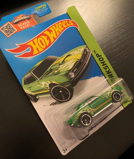 ミニカー HotWheels '68 COPO CAMARO Amazon.com: Hot Wheels - COPO Camaro - '68 - Yellow - HW Art Cars