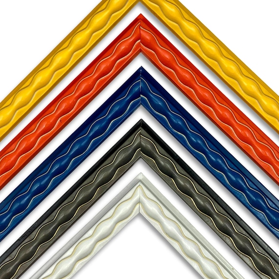 Colorful Wavy Wood Picture Frame: Modern Pop Art Decor