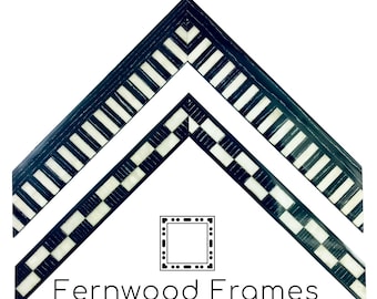 Black and White Checkered Picture Frame: Solid Wood, Glossy Finish