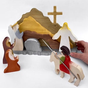 Wooden Easter Set, Wooden Nativity Set, Easter Jesus Decor, Easter Tomb, Resurrection Decor, Carved Figurine Set, Easter Favor