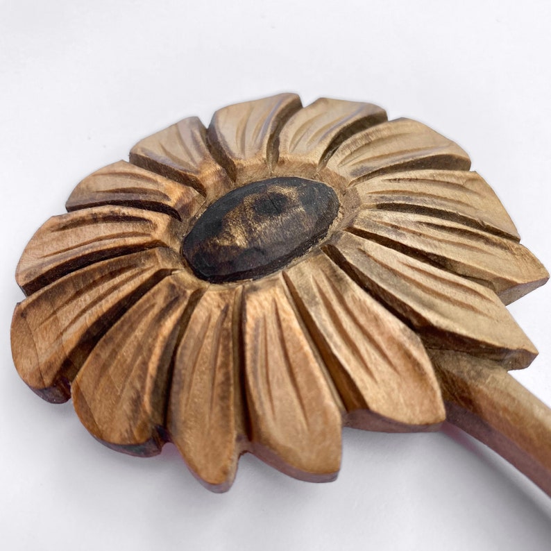 Wooden Daisy Carved Wood Flower Flower Wall Wood Flowers Etsy