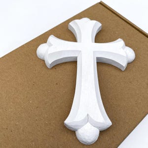 Holzkreuz für die Wand, großes einfaches Kreuz, handgeschnitztes Kreuz, hängendes katholisches Kreuz, handgefertigtes Dekor, Kreuz Christi Geschenkkunst für Kinder