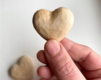 Cuoricini di legno, decorazioni a forma di cuore intagliato, cuore bianco in legno, ornamento a forma di cuore in legno, riempitivi per cuori, cuori di legno per San Valentino
