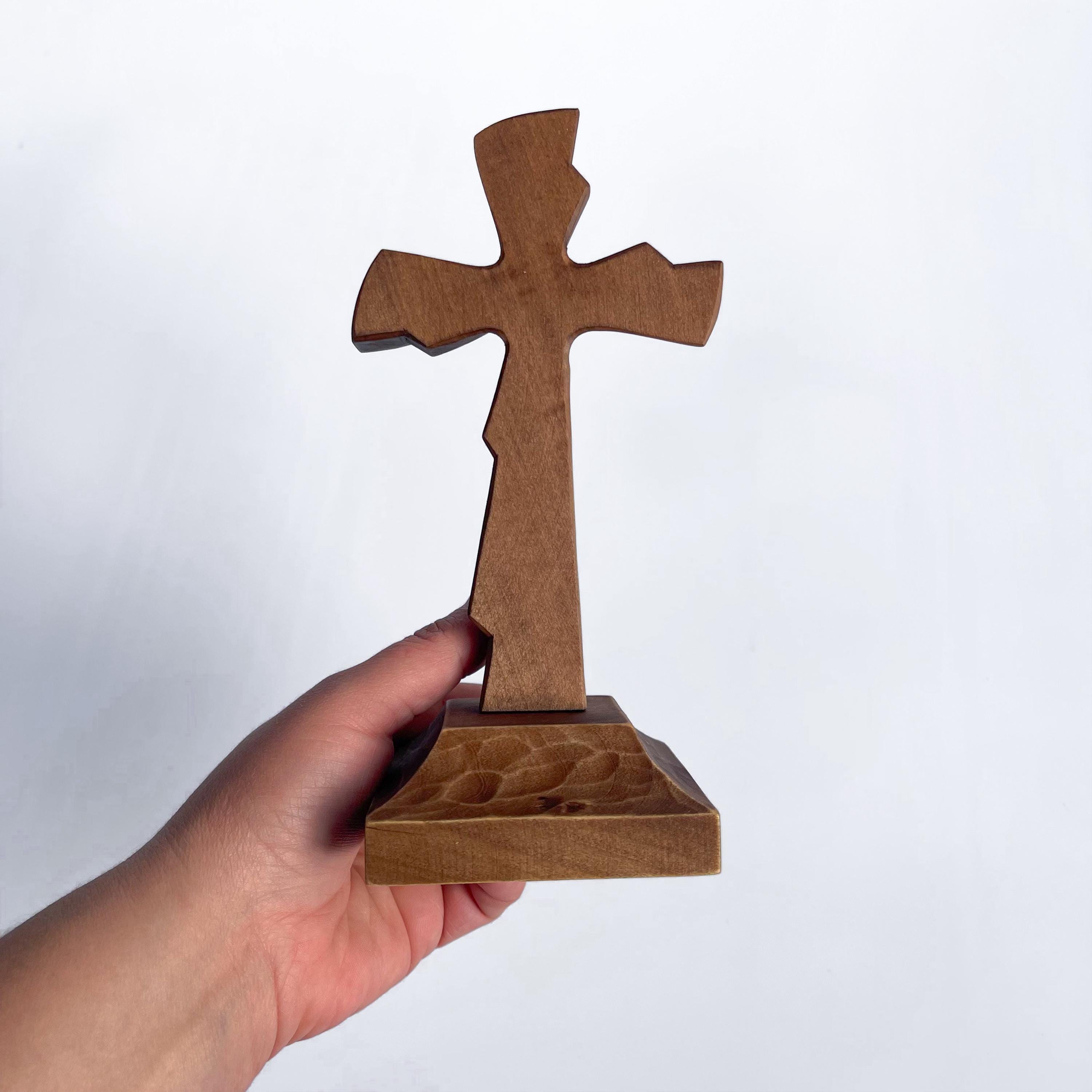 木製の彫刻十字架 il_fullxfull.6621017219_5k0i.jpg