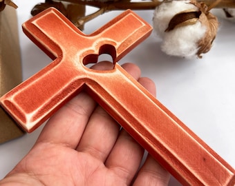 Cruz pequeña de madera para decoración de pared, ¡OFERTA! Solo queda 1 en stock. Cruz tallada para pared, cruz cristiana, regalo rústico para colgar.
