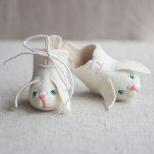 White bunny felt boots for baby, Rabbits baby shoes with lace, Boiled wool baby booties image 2
