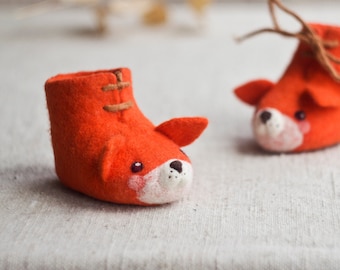 Red fox felt boots for baby. Orange baby shoes with laces. Boiled wool baby booties. TO ORDER!