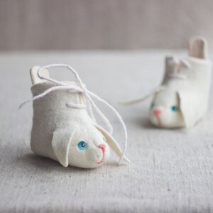 White bunny felt boots for baby, Rabbits baby shoes with lace, Boiled wool baby booties image 5