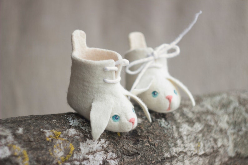 White bunny felt boots for baby, Rabbits baby shoes with lace, Boiled wool baby booties image 1