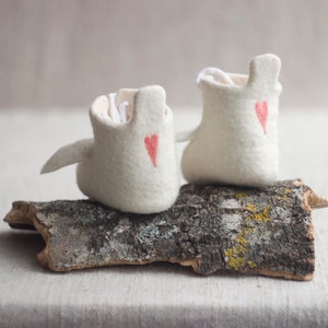 White bunny felt boots for baby, Rabbits baby shoes with lace, Boiled wool baby booties image 8