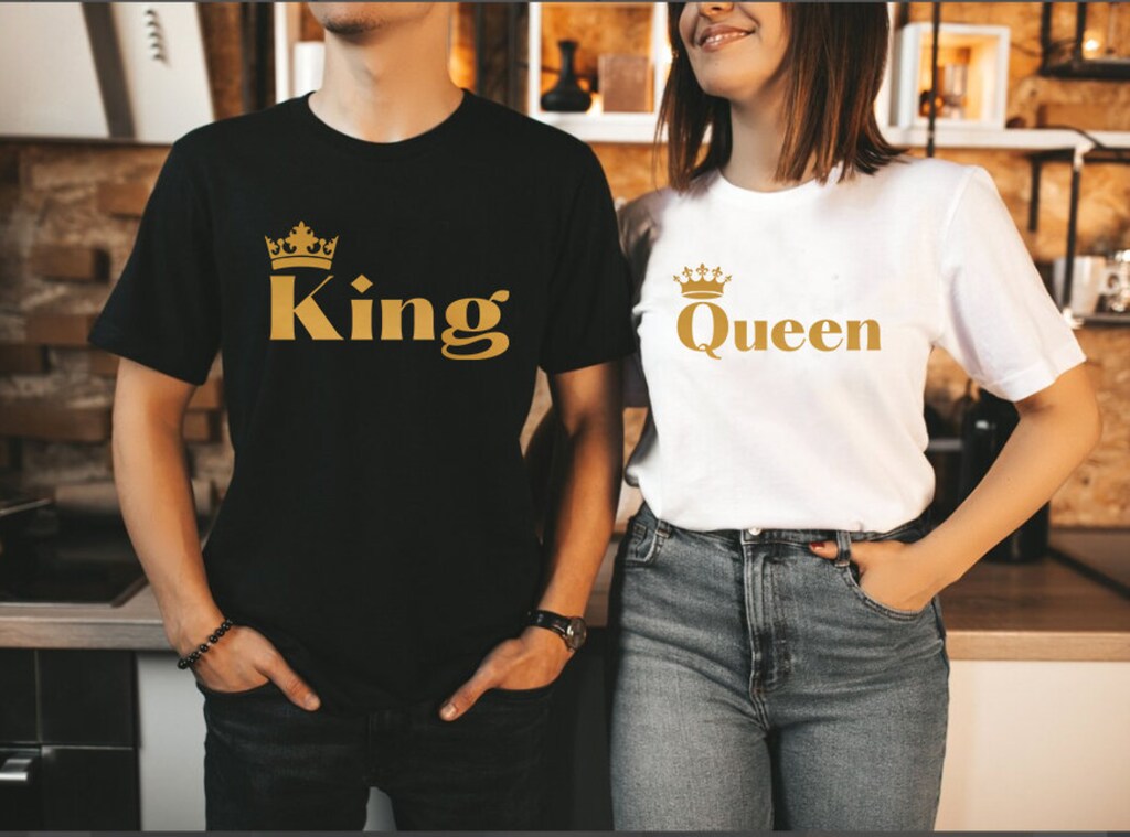 T-Shirt Partnerlook Fun King Queen Per Coppie - Magliette In Cotone 100% Con Stampe Di Qualità - Regalo Originale Per Lui E Lei