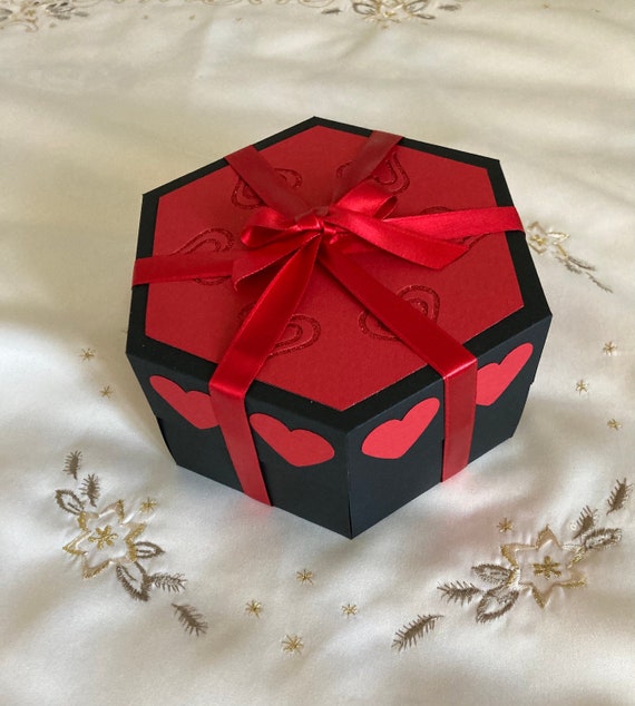 Explosion Box, DIY Surprise Photo Box, Handmade Creative Photo Album  Scrapbooking, Gift Box with Decorative Lights for Wedding, Valentine's Day