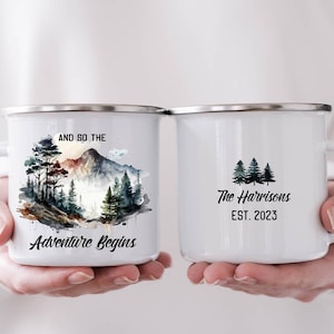 Tasse de camping de mariage personnalisée, tasses de feu de camp de montagnes d'aventure Mr Mrs Couples, cadeau de mariage de fiançailles pour le fiancé de la mariée et du marié