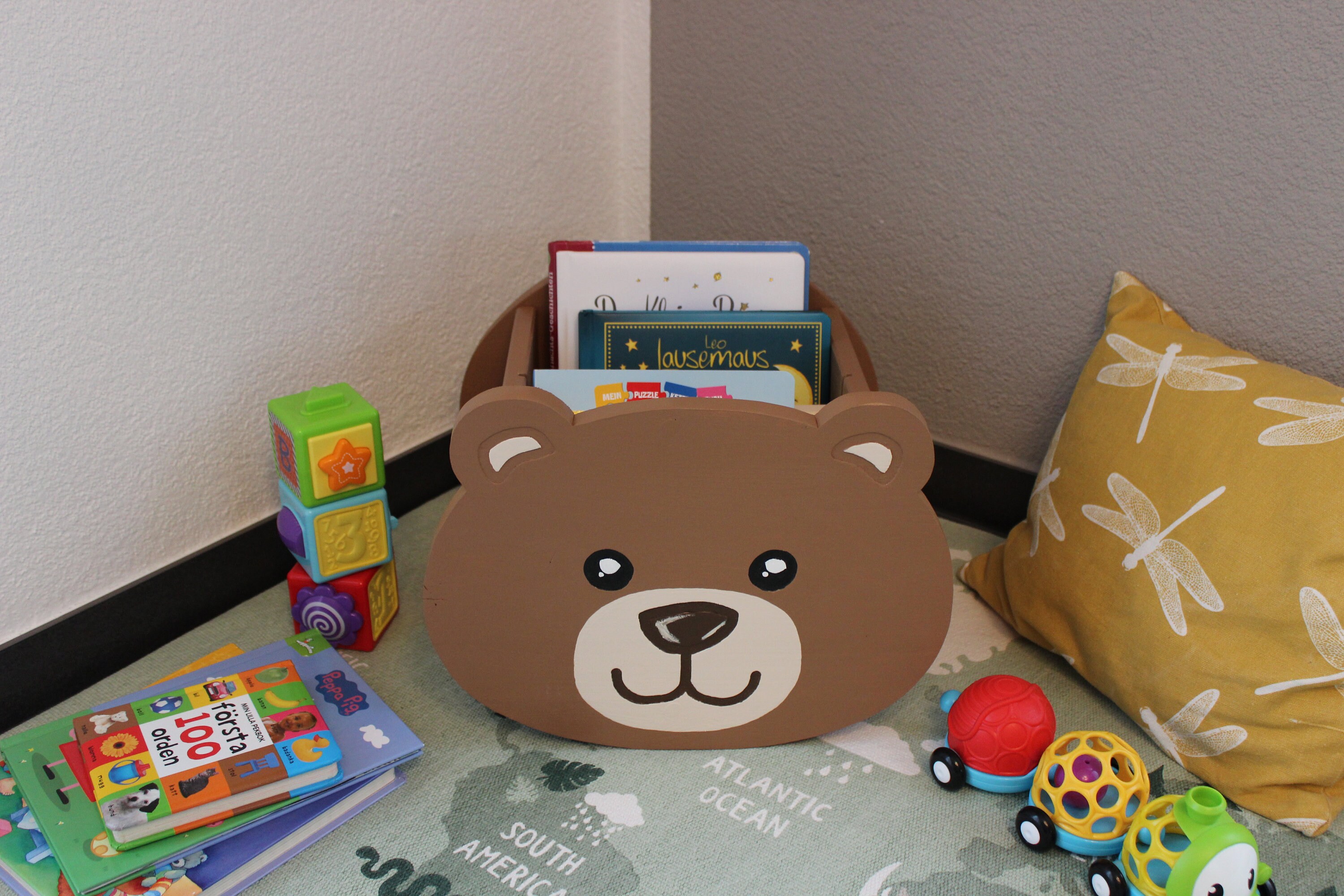 Bücherkiste / Bücherbox oder Spielzeugkiste aus Holz Bruno | Etsy